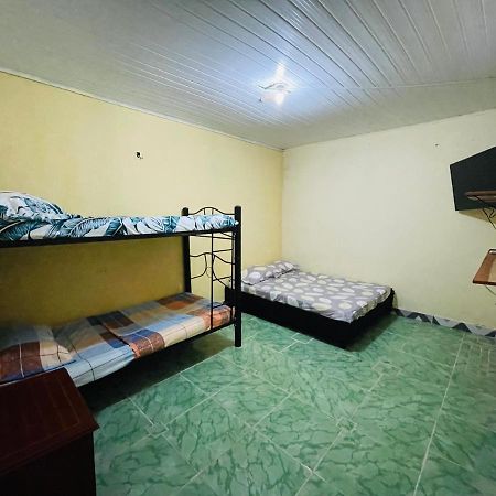 Apartamentos Cerca Al Aeropuerto Летисия Экстерьер фото